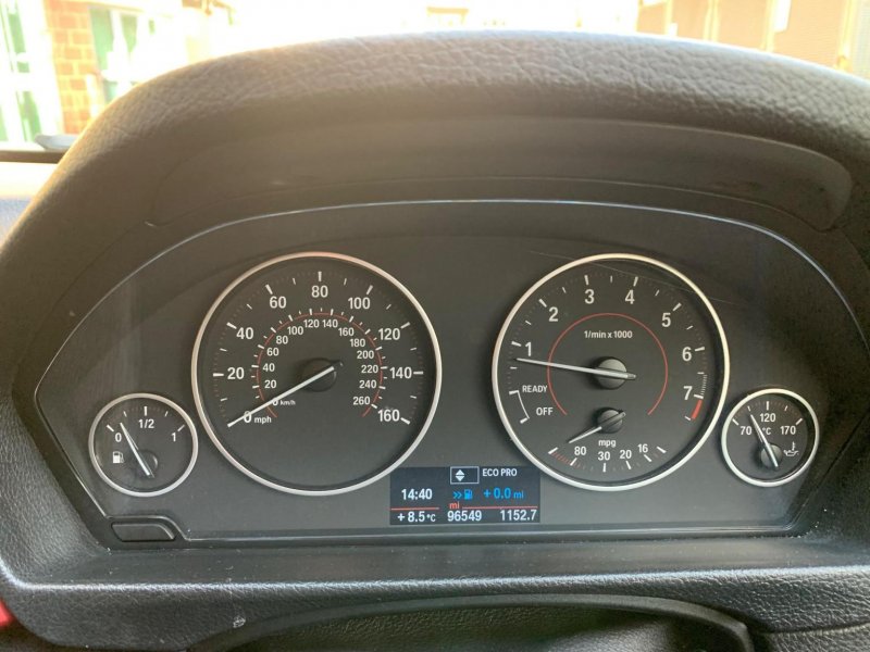 BMW 3 SERIES