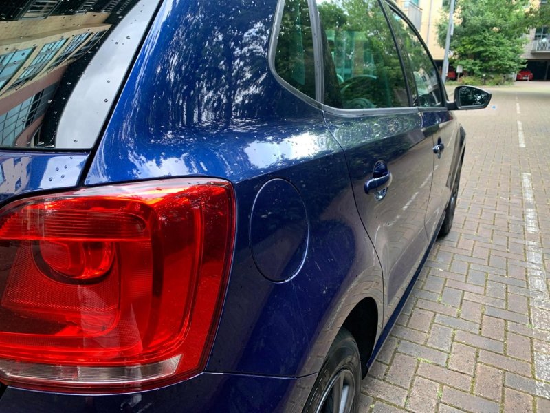 VOLKSWAGEN POLO