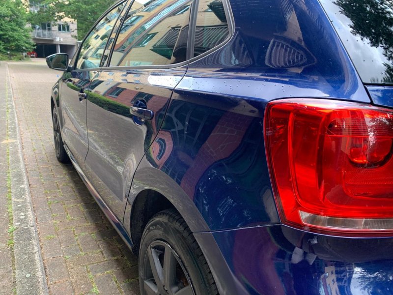 VOLKSWAGEN POLO