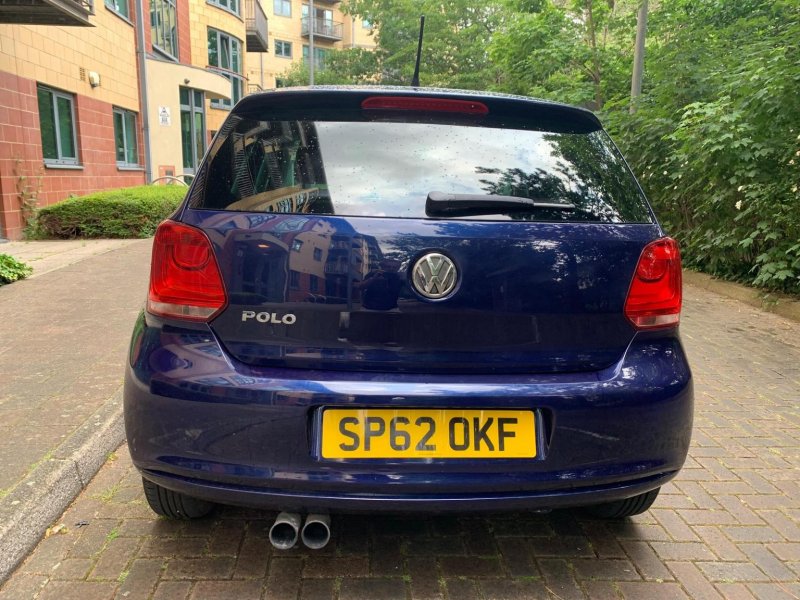 VOLKSWAGEN POLO