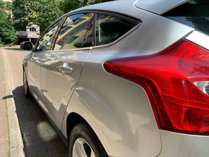 FORD FOCUS