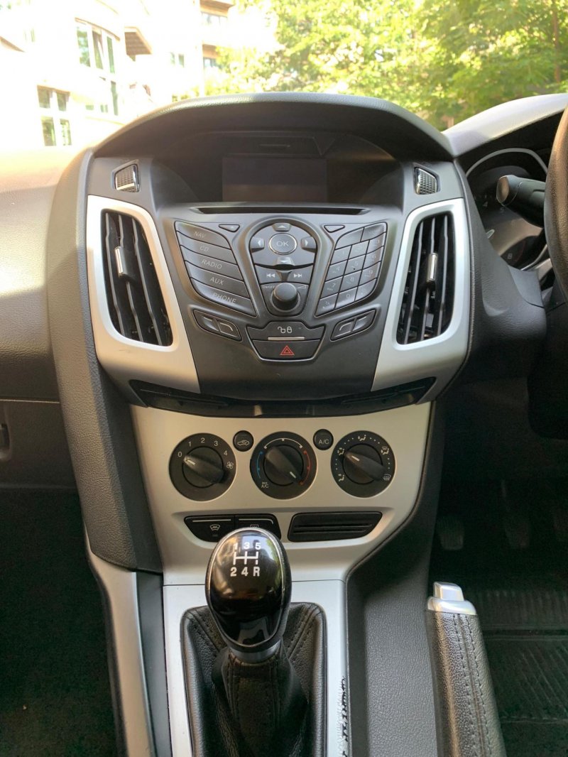 FORD FOCUS