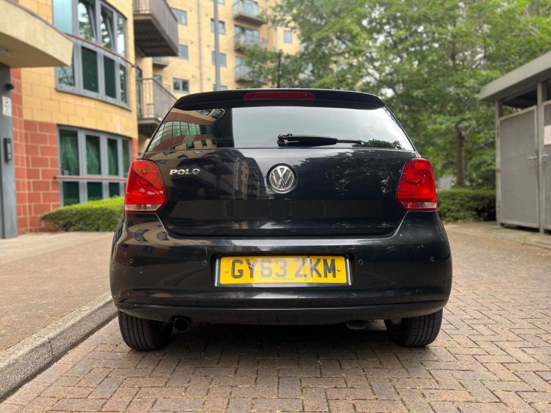 VOLKSWAGEN POLO