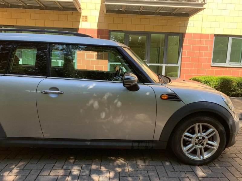 MINI CLUBMAN