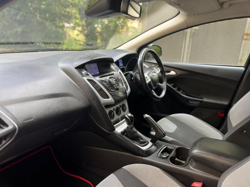 FORD FOCUS