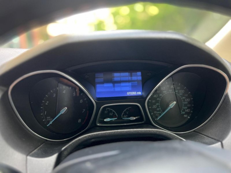 FORD FOCUS