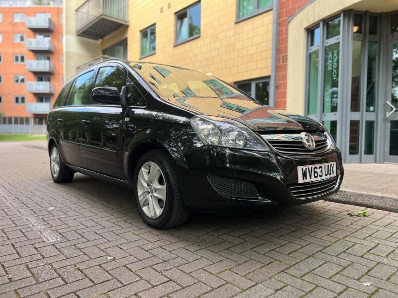 VAUXHALL ZAFIRA 1.8 16V Exclusiv Euro 5 5dr